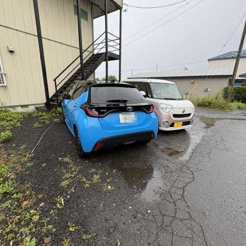 コーポジョイフルの駐車場