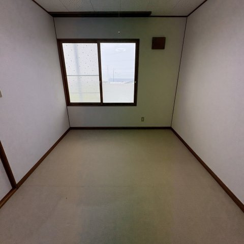 コーポジョイフルの洋室