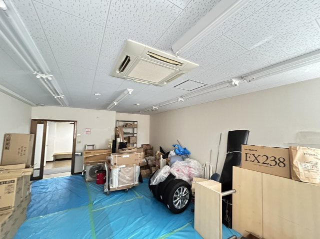 岸田ビルの内装