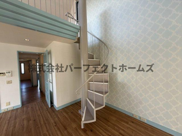 グランパティオ山之手の内装|明るい色調の室内です