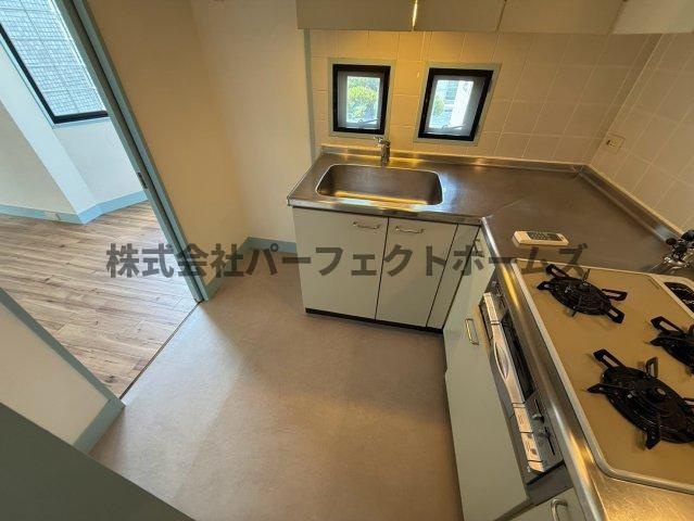 グランパティオ山之手のキッチン|コンパクトなキッチンで掃除もラクラク