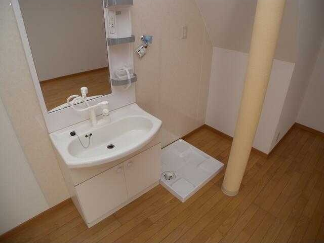 富士見町Ａ邸貸家の洗面所