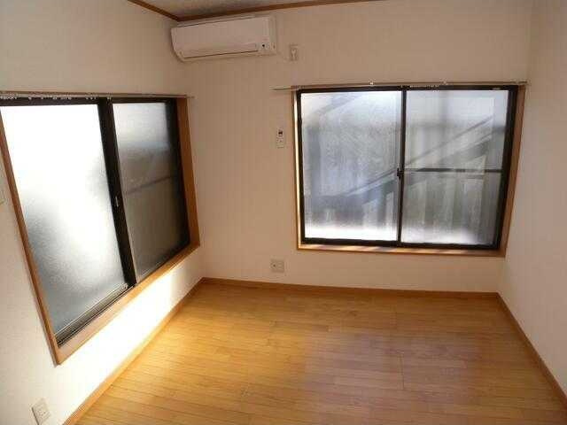 富士見町Ａ邸貸家の寝室