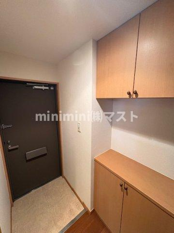 富士プラザ九条の玄関