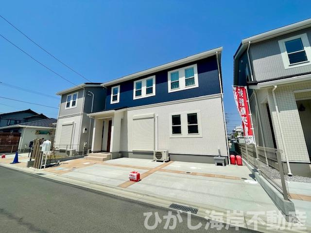 平塚市菫平　新築戸建　全8棟の前面道路含む現地写真|現地外観