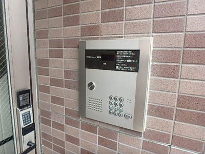 室内からの開錠機能はございません