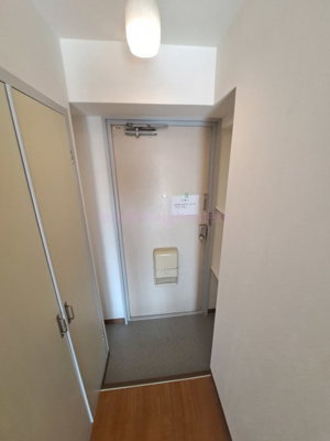 【玄関】 | プレジデント横田