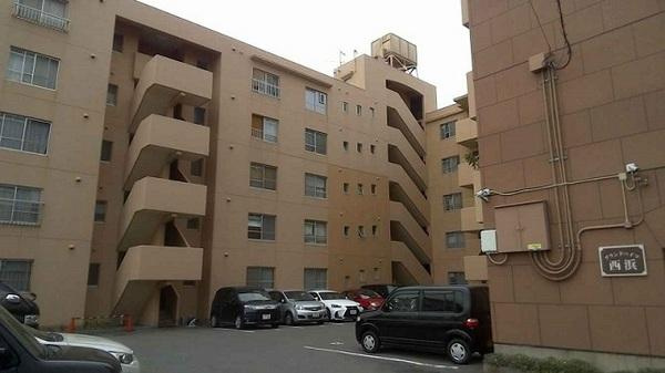 グランドハイツ西浜