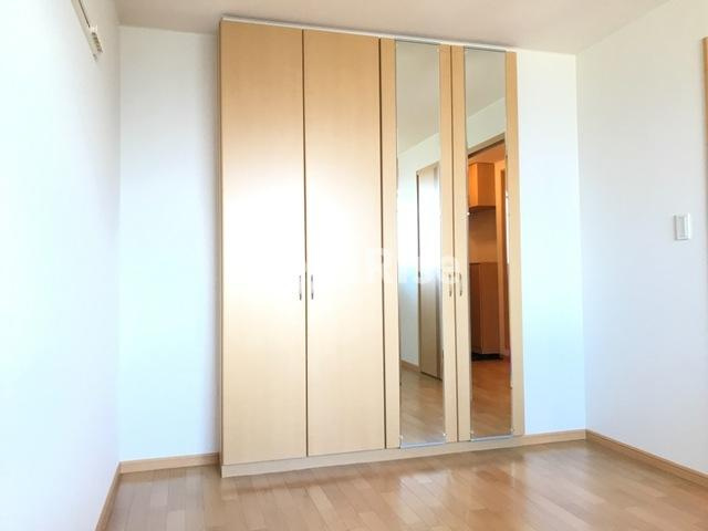 ジョイ コートの居間・リビング|北洋間