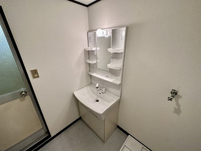 【洗面所】 | グローバル伸和