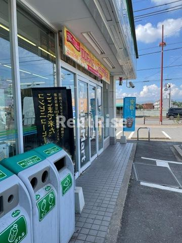 フォレスト宮西|ファミリーマート 森上店 1km