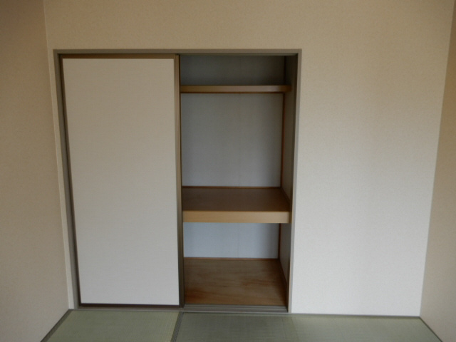キャピタルコンフォール加古川　C棟の収納