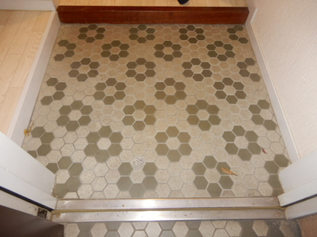 インタービレッジ青山三番館の玄関