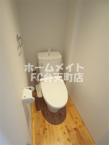 【トイレ】 | JJCOURT磯路 | 落ち着いた色調のトイレです