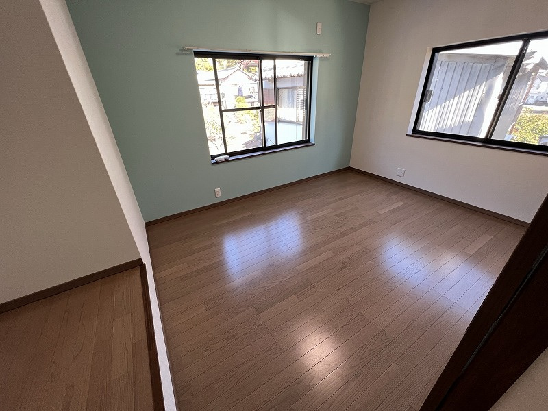 福井町　中古戸建の洋室|きれいな洋室です