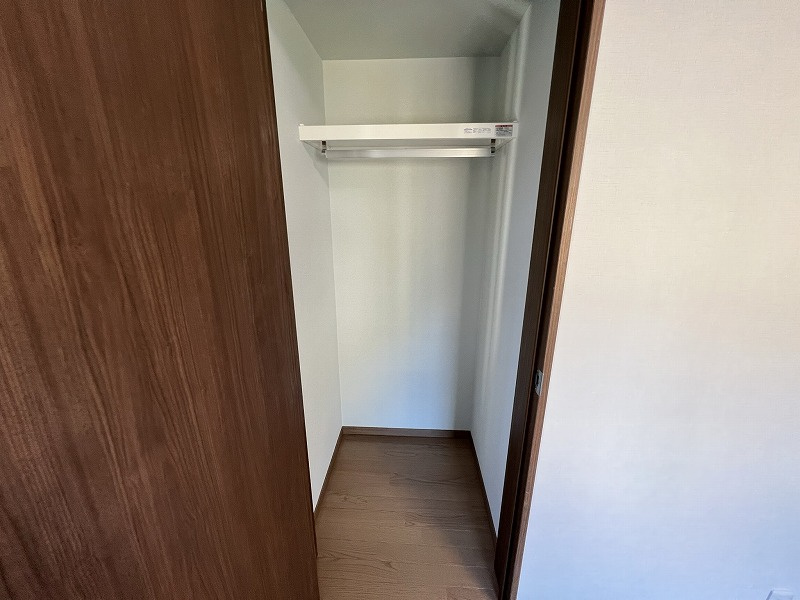 福井町　中古戸建の収納|２F北側洋室の収納です