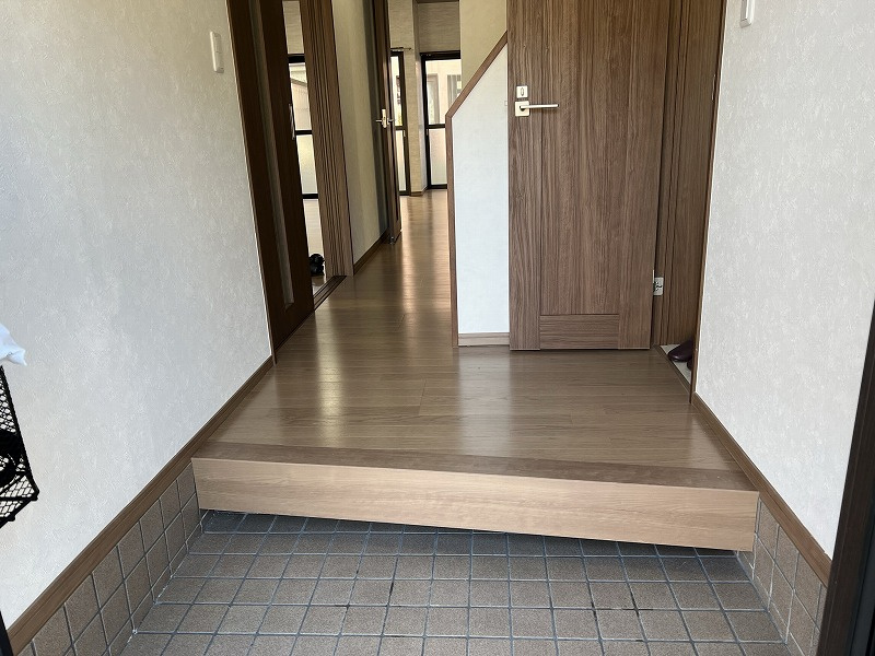 福井町　中古戸建の玄関|玄関の上り口です