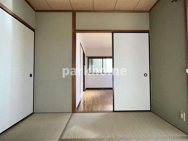 ハイツサンルートの和室|和室ならではの温かな和の空間で寛ぎの時間を過ごせます