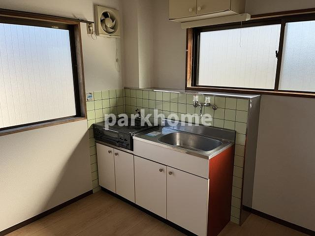 ハイツサンルートの内装|お料理しやすいキッチンです