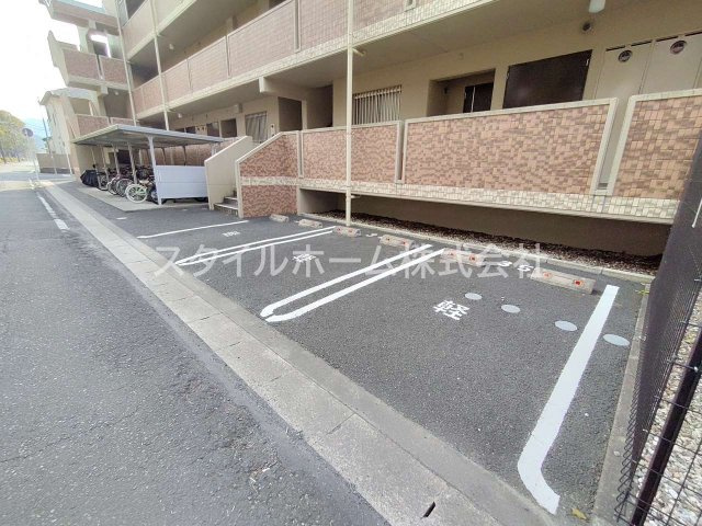 【駐車場】 | セレーノ小鷹野