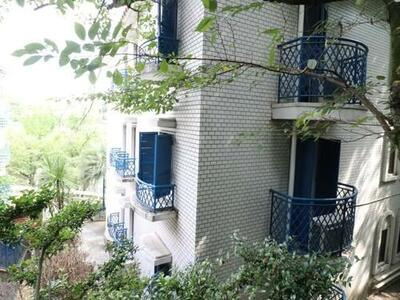 【外観】 | ベルシャトー高峰　Ｃ３棟〈仲介手数料無料〉 | リノベーション済み。
保証付きマンションです。