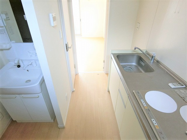 Acorn&Sunflowerの内装|同建物別部屋写真