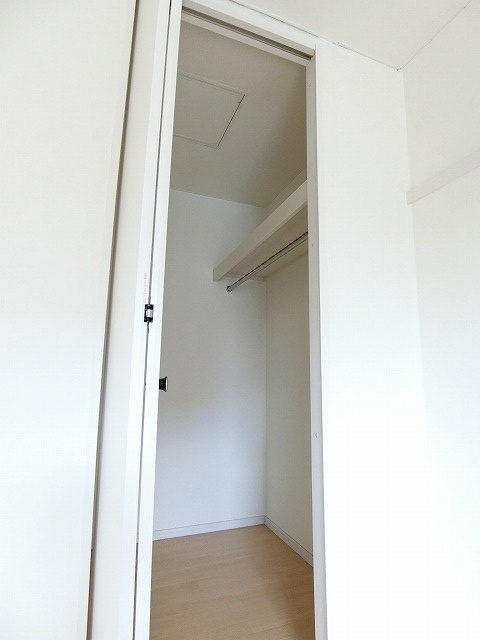 Acorn&Sunflowerの収納|同建物別部屋写真