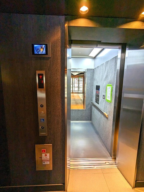 ザ・パークハビオ根岸三丁目の設備|防犯モニター付きセキュリティエレベーターです