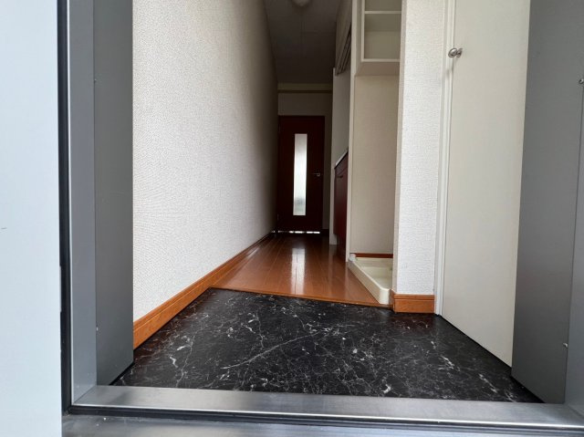 アルアンダの玄関