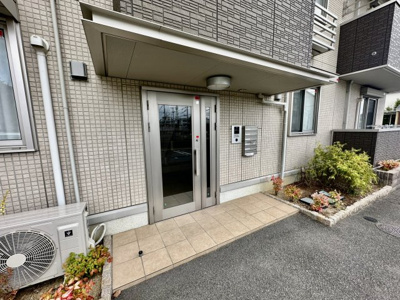 【エントランス】 | ヴィラージュ