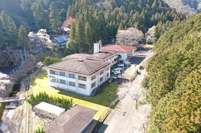 ６１８２５　山県市長滝事業用の周辺