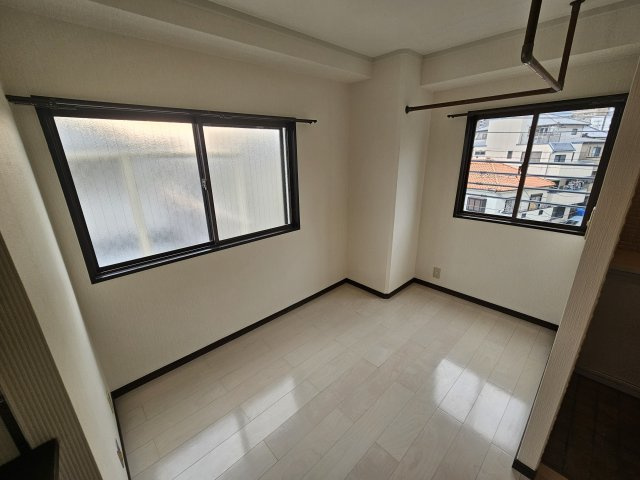 稗原マンションの居間・リビング