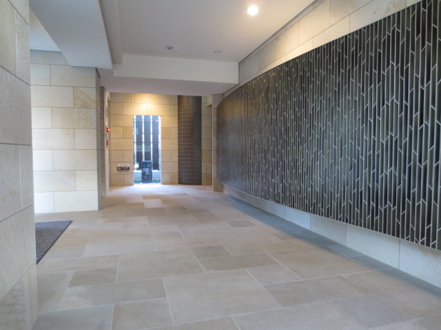 ティアレ長岡京のロビー|キレイなロビー