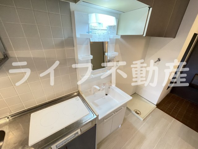 パークモダン高井田の独立洗面台|使いやすい独立洗面台です