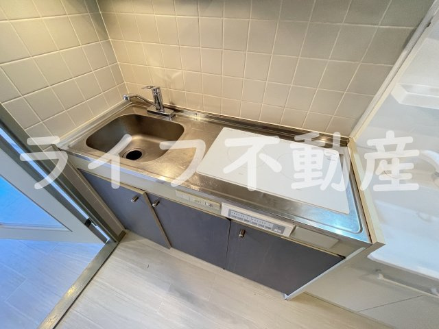 パークモダン高井田のキッチン|コンパクトなキッチンで掃除もラクラク