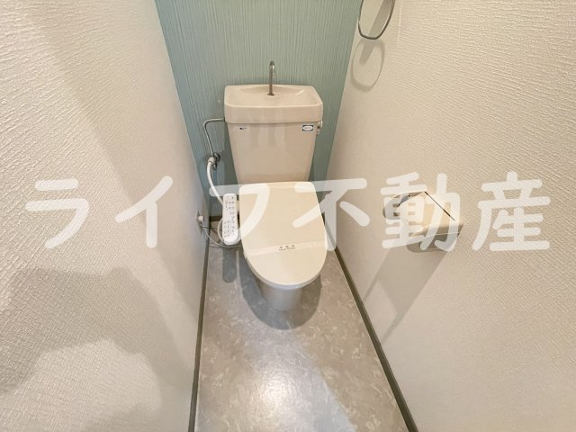 パークモダン高井田のトイレ|落ち着いた色調のトイレです