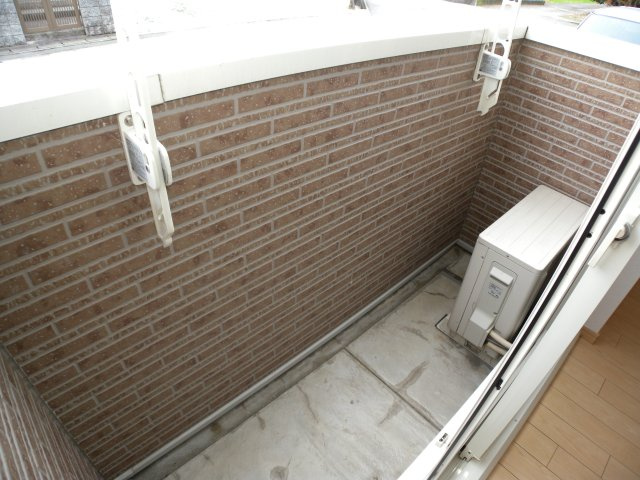 ユニベール神戸のバルコニー