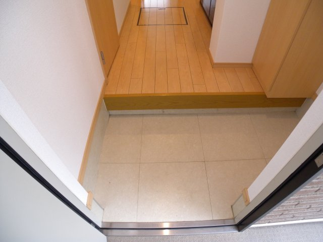 ユニベール神戸の玄関