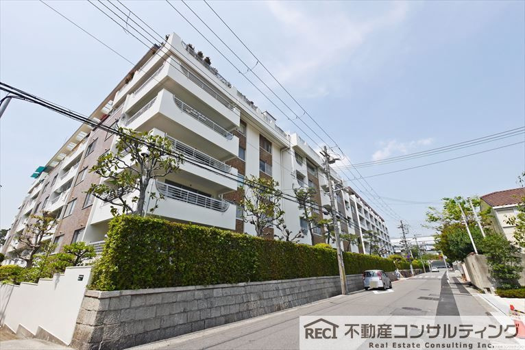 芦屋パレスハイツ南館の外観