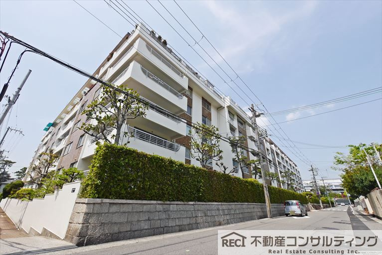 芦屋パレスハイツ南館の外観