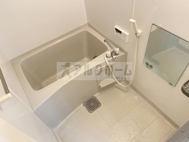 ヴィラージュC棟の浴室