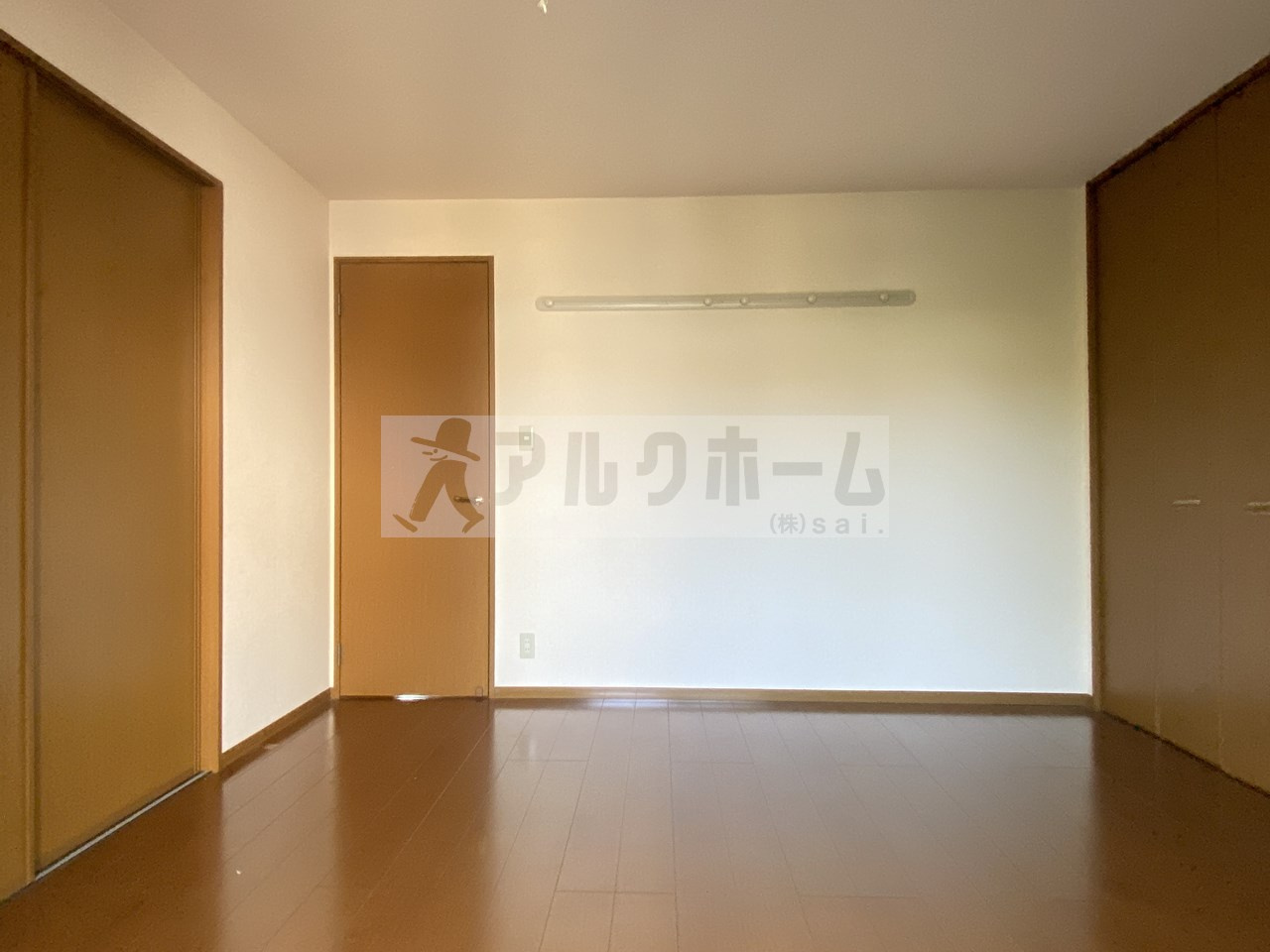 ヴィラージュC棟の洋室