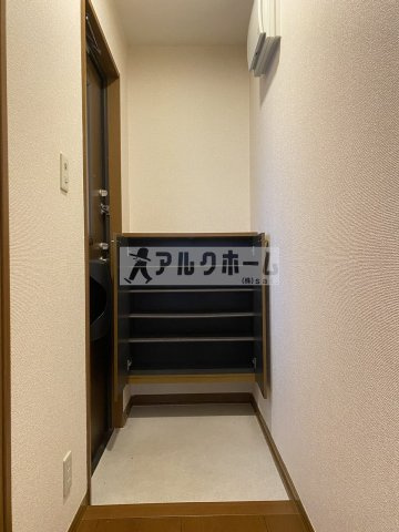 ヴィラージュC棟の玄関