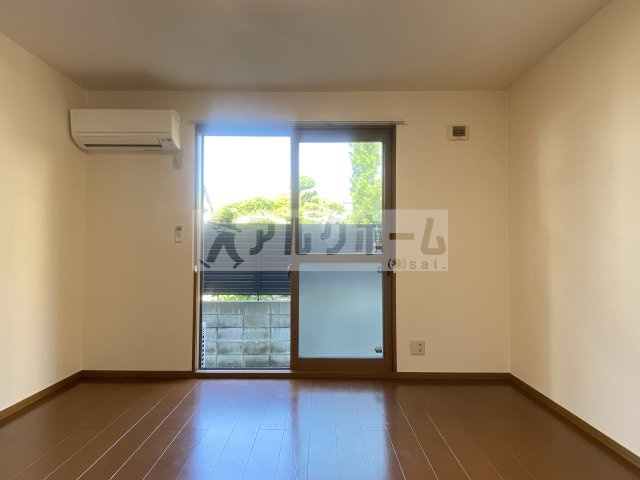 ヴィラージュC棟の居間・リビング