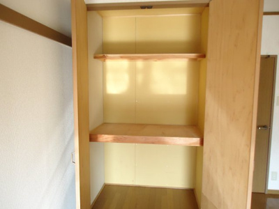 【収納】 | エメローズ丸之内 | 洋室7.5帖の押入　※写真はイメージです