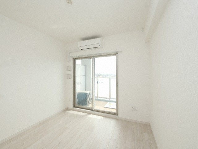 アドバンス天王寺南パキラの居間・リビング