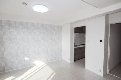 【外観】 | コスモ鶴見緑地 | 室内改装済の南向きのお部屋です♪