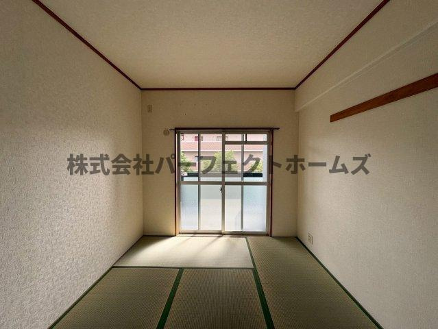 グランドヴィラ香里の和室|趣のある和室です