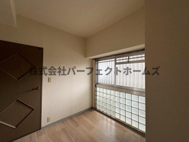 グランドヴィラ香里の居間・リビング|使いやすいリビングです