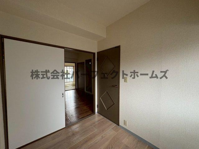 グランドヴィラ香里の居間・リビング|おしゃれな居間です